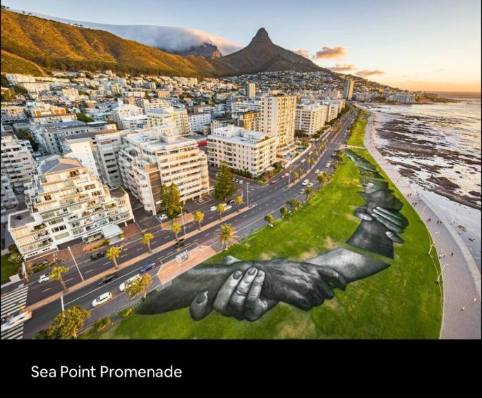 Vintage Alcove in Green Point, Cape Town sleeps 4