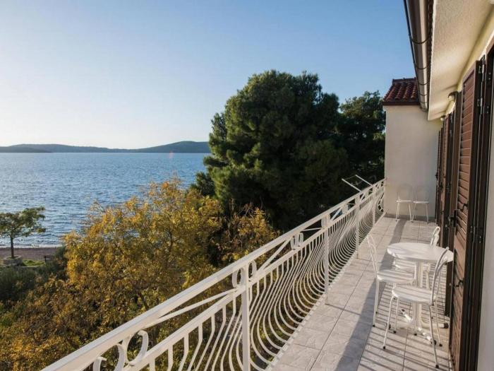 Apartments Gaj Brodarica