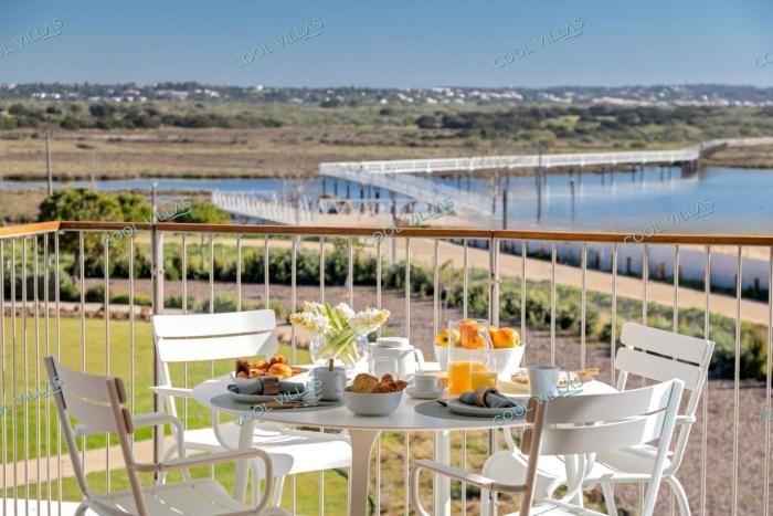 Blue Horizon-3pax Luxury Resort