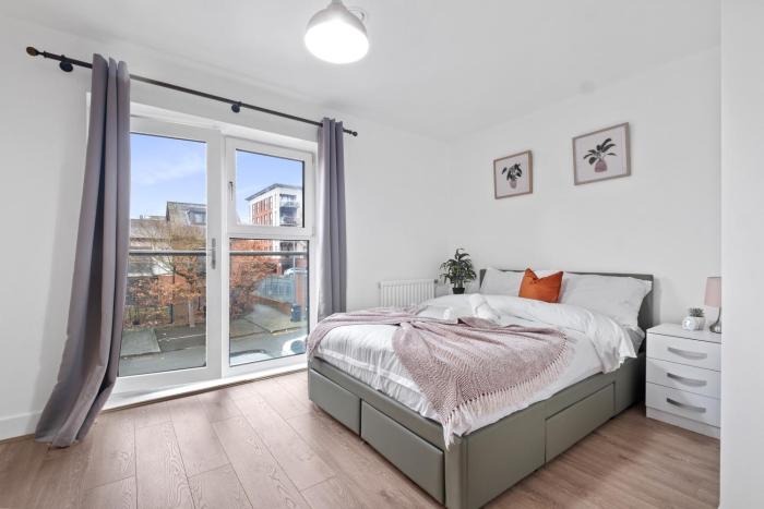 Comfy Home-Windrush Grove