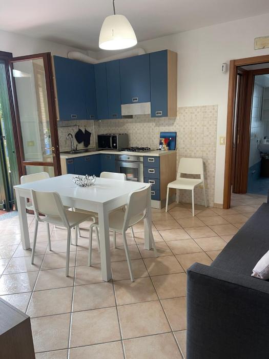 HōM - Appartamento fino a 7 posti letto comodo al centro storico, al casello A1 e alla Stazione AV