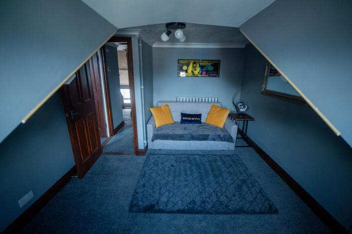 Sea View Top Floor Apartment