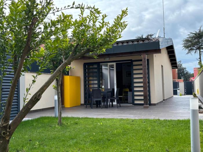 Villino Ancillotto with garden and parking motorcycle space