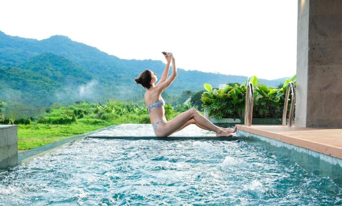 Wayan House with Hotspring Pool