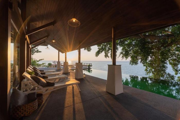 33 - The Cove in Laem Singh Beach