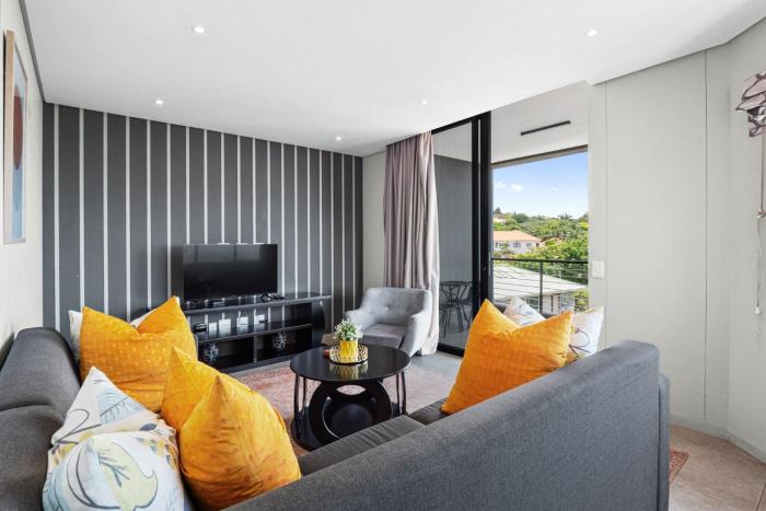 806 2SIX2 Florida Road