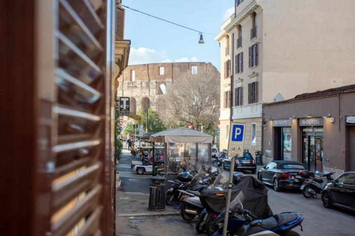Oliviero - Colosseo Apartment with Terrace