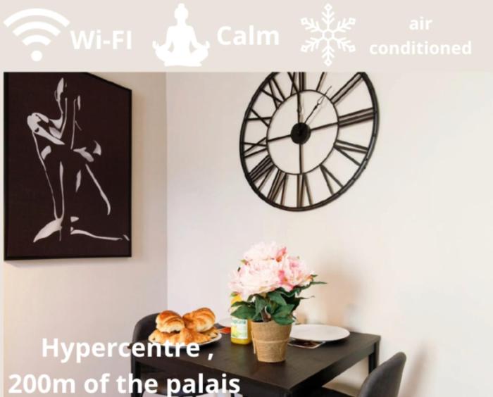 Studio N , Hypercentre à 2 minutes du Palais des congrès