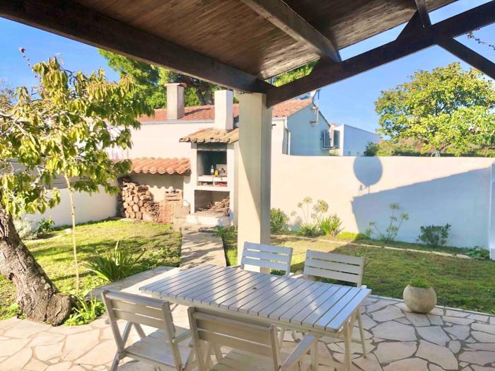 Maison familiale 3 chambres proche de la plage, jardin & tranquillité