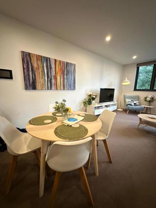 Cosy getaway in the Heart of Braddon - Hosted by Canstay