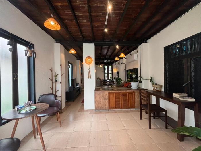 Changmoi Oasis House