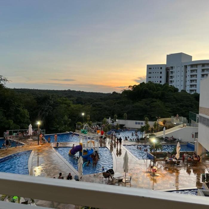 APTO 115 Park Veredas - Vista Piscinas - Acesso ao Rio quente - Espetacular