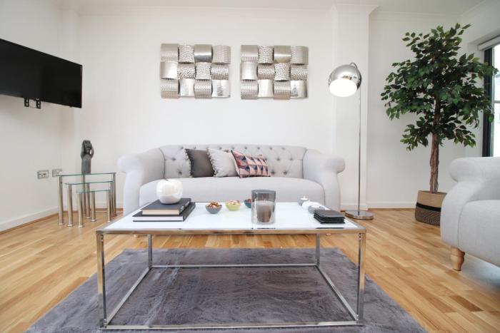 Dray Court - Hyper Central 2 Bedroom Apartment