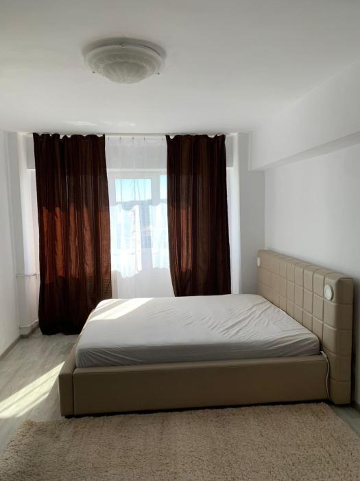 Chic 4 bedrooms near metro, regie UPB 2 bathrooms