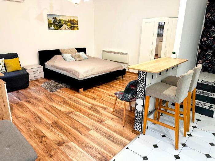 DOB71-Cozy flat in the center of Budapest- Recently Renovated