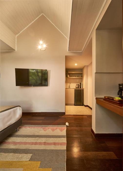 Fresh & Fabulous in the Heart of Zona G 404