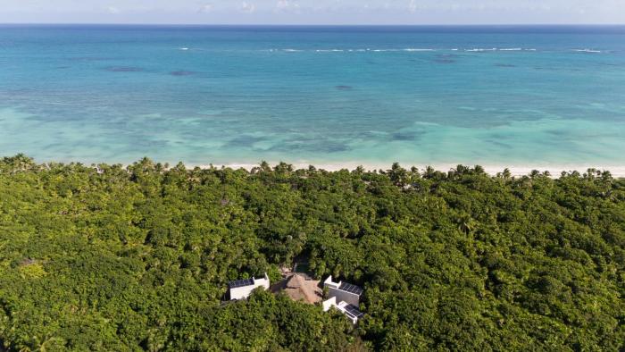 Casa XikNal - Luxury Beach Front Villa