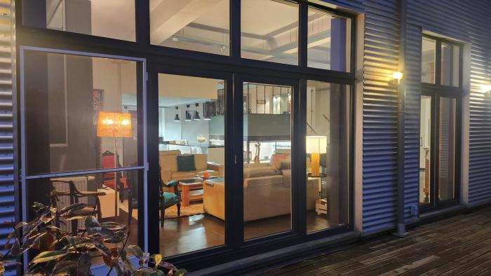 Superbe loft de caractère avec garage à 10 du centre
