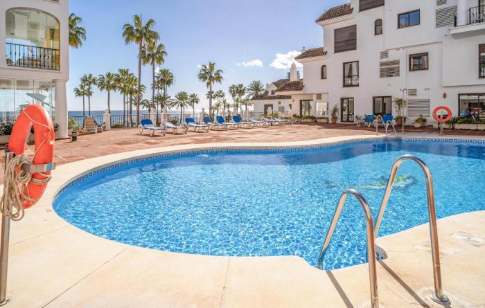 2 Bedroom Lovely Apartment In Manilva