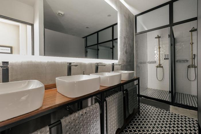 Luxury hostel shared mixed room