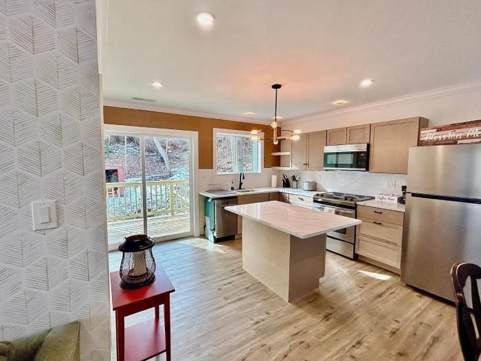 2 Bedroom Apartment in SONO!