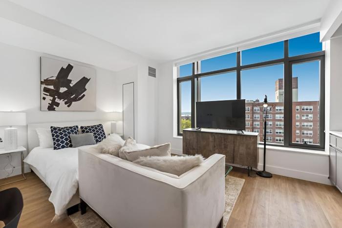 Elite Brooklyn Living with Premiere Amenities