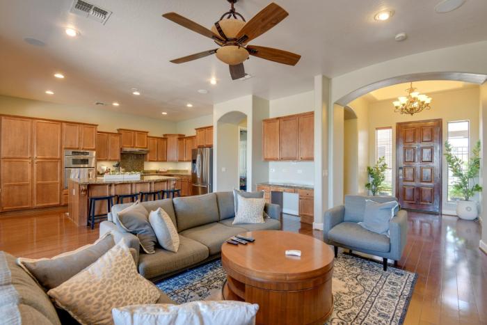 9 Mi to Goodyear Ballpark Estrella Home with Patio