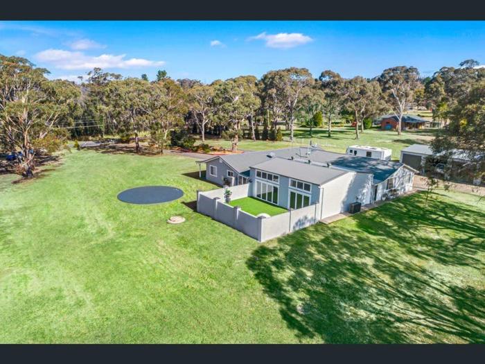 Clarence Homestead - Swim & Relax in the Mountains