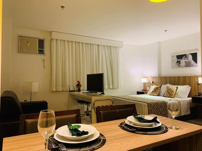 Cozy Flat Downtown in Hotel