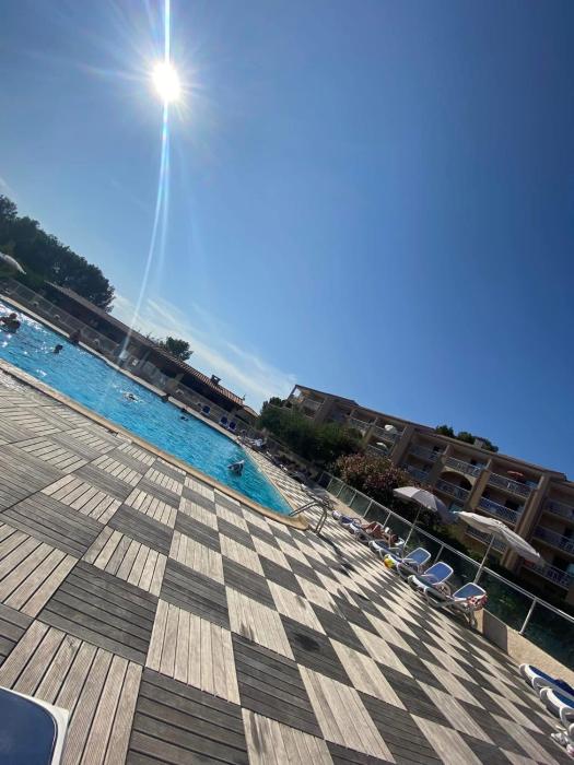 Studio avec climatisation, piscine, PMR Balaruc-les-Bains