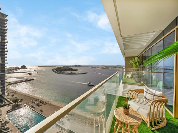 Ultra-Luxury 2 Bedroom Beachfront Escape with Sea Views