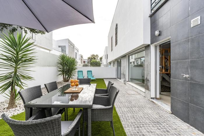 Serra e Mar Refuge in Sesimbra - Family Friendly home near the Arrábida Beachs