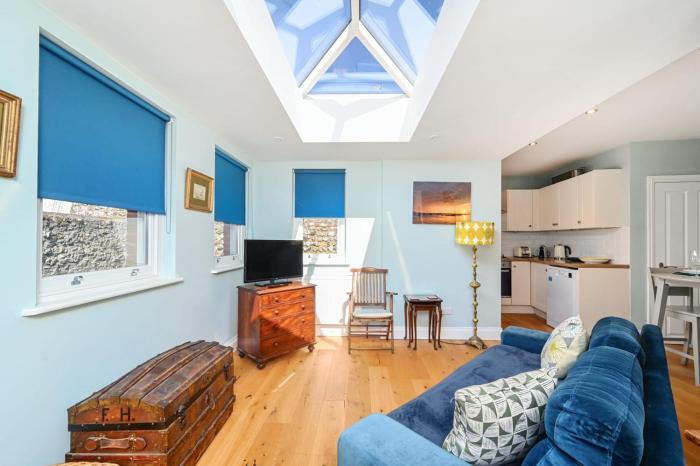 Host & Stay - Blue Bolthole on Vicarage Lane