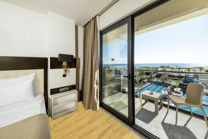 Serenity Queen Hotel