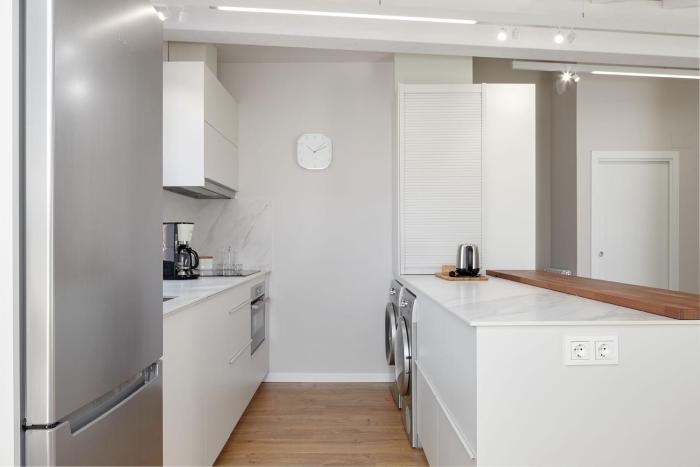 H SUITE4A by Smiling Rentals