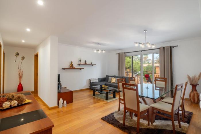 Caniço Golden by An Island Apart