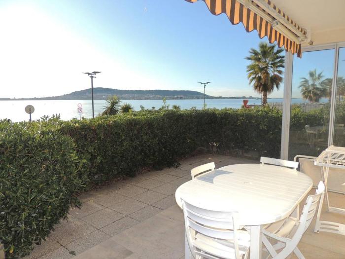 F2 3* avec Parking et Terrasse, Face à lÉtang de Thau, Proche Thermal, Tout Équipé - FR-1-571-10