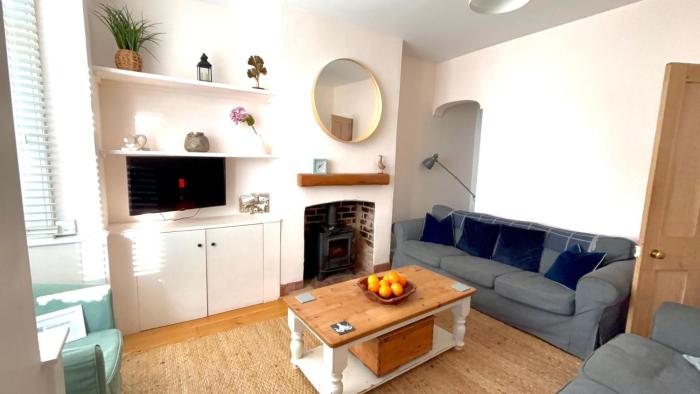 Seascape Luxury Cottage Southwold - Free Parking
