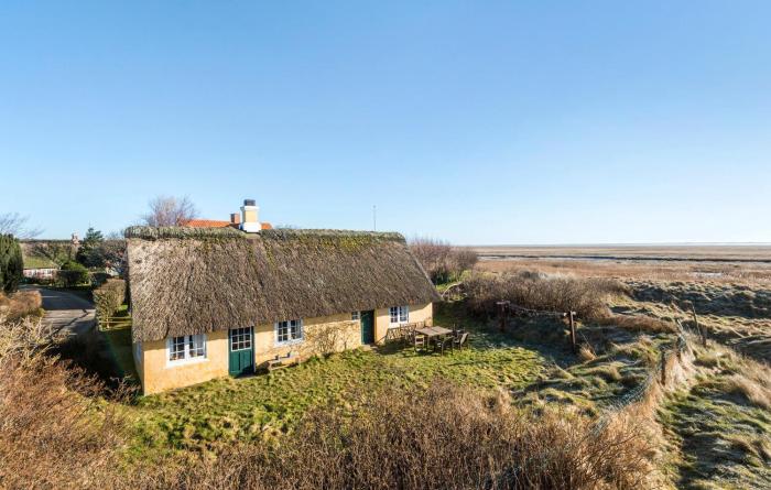 4 Bedroom Gorgeous Home In Fanø