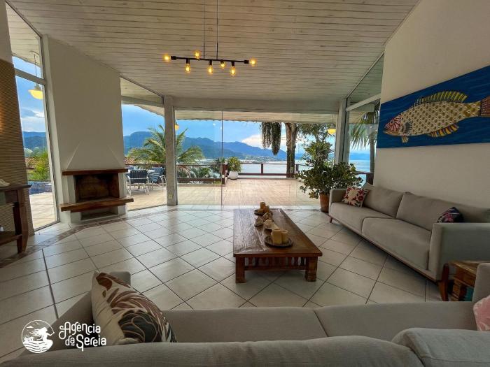 Casa cpiscina e vista p Ilha das Cabras-Ilhabela