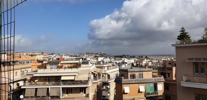 Camera con vista e balcone MetroA