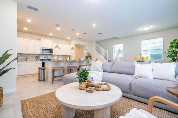 Enjoy your family time with Modern Themed Home and Pool