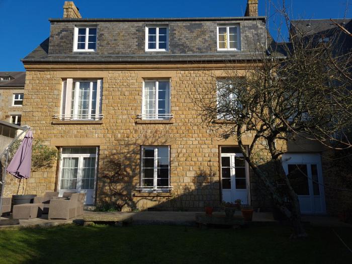 Chez Fabienne et Olivier, chambre privative avec SDB et WC, Avranches Baie du Mont Saint Michel