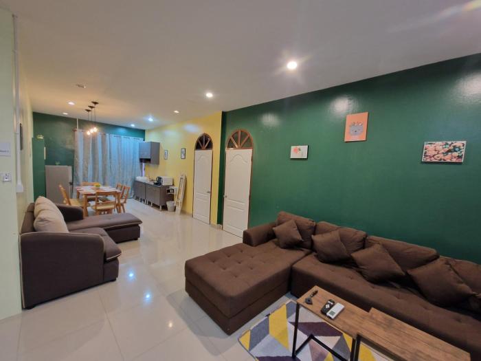 Bonanza Patong Beach2 for 2 BR 100m to Beach Grand Room