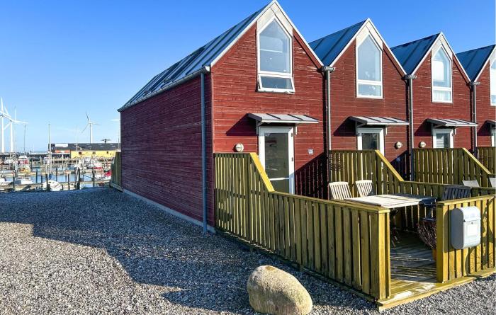 2 Bedroom Awesome Home In Glesborg