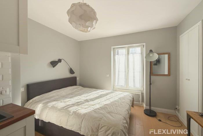 Chabrol - Beautiful bright and fully equipped T1