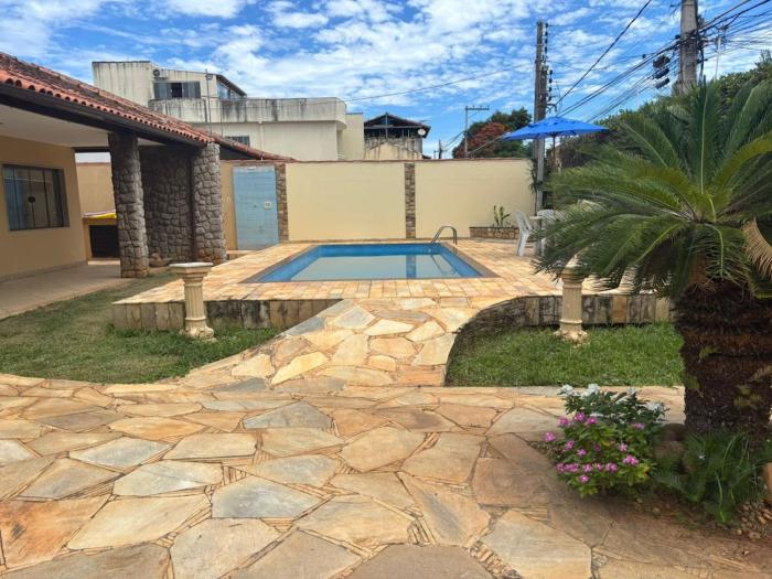 Casa com Piscina