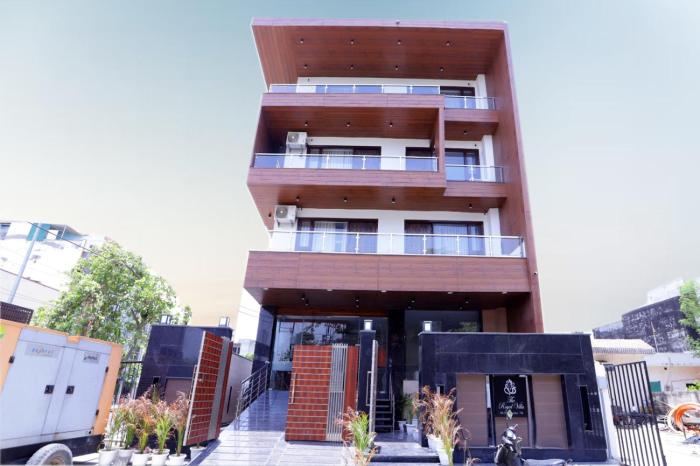 THE ROYAL VILLA - Noida Sector 70