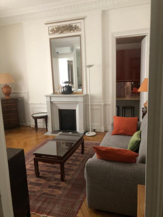 PLACE VENDOME 1 BR AND 1 BA - up to 4 people - WITH AIR CONDITIONNING
