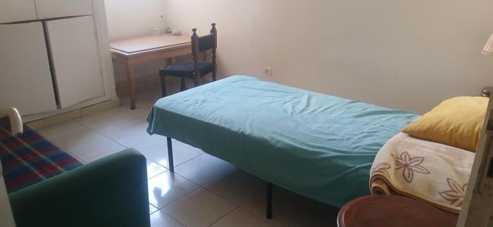 budget holidays room